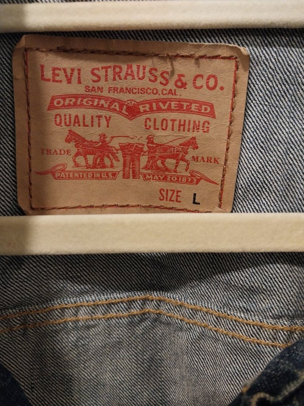Levi's Strauss Vintage Distressed Jean Jacket - Picture 4 of 12